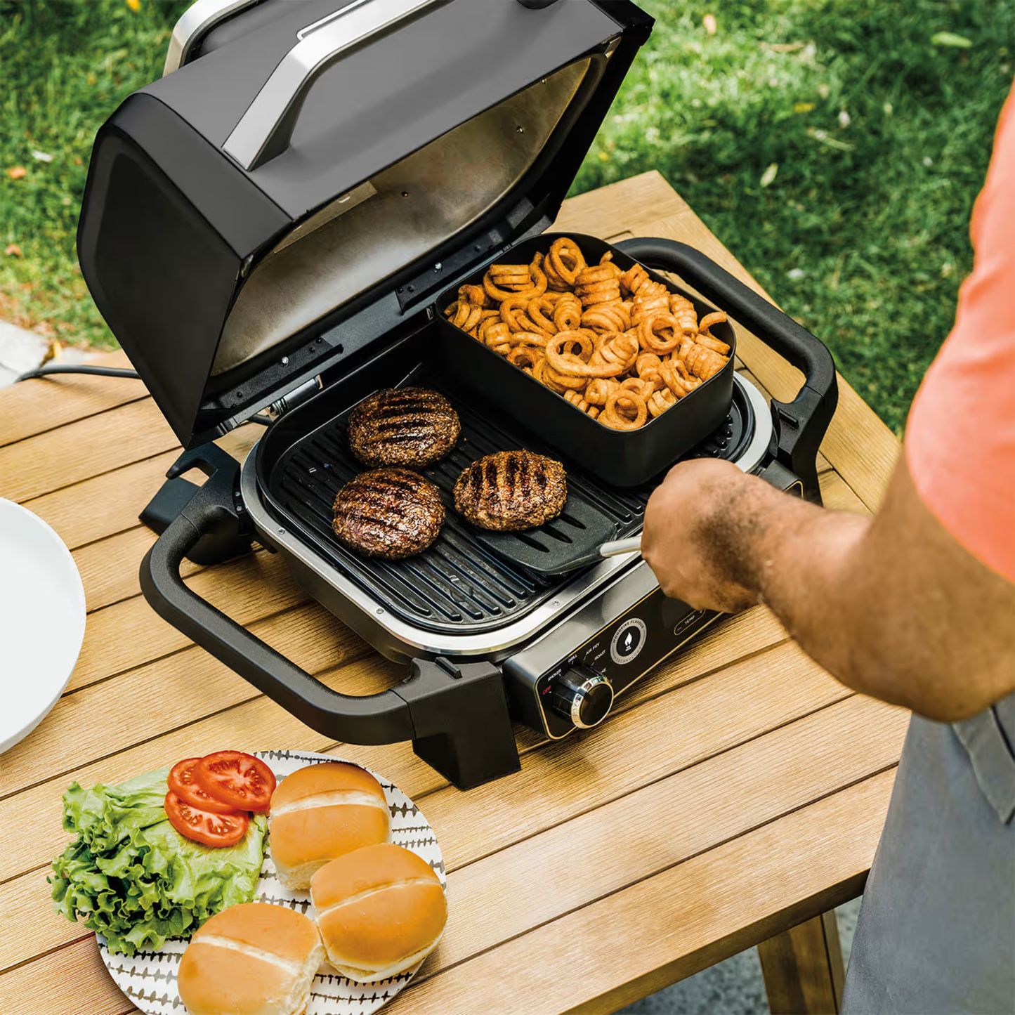 Barbecue électrique & Fumoir Ninja Woodfire (OG701EU)